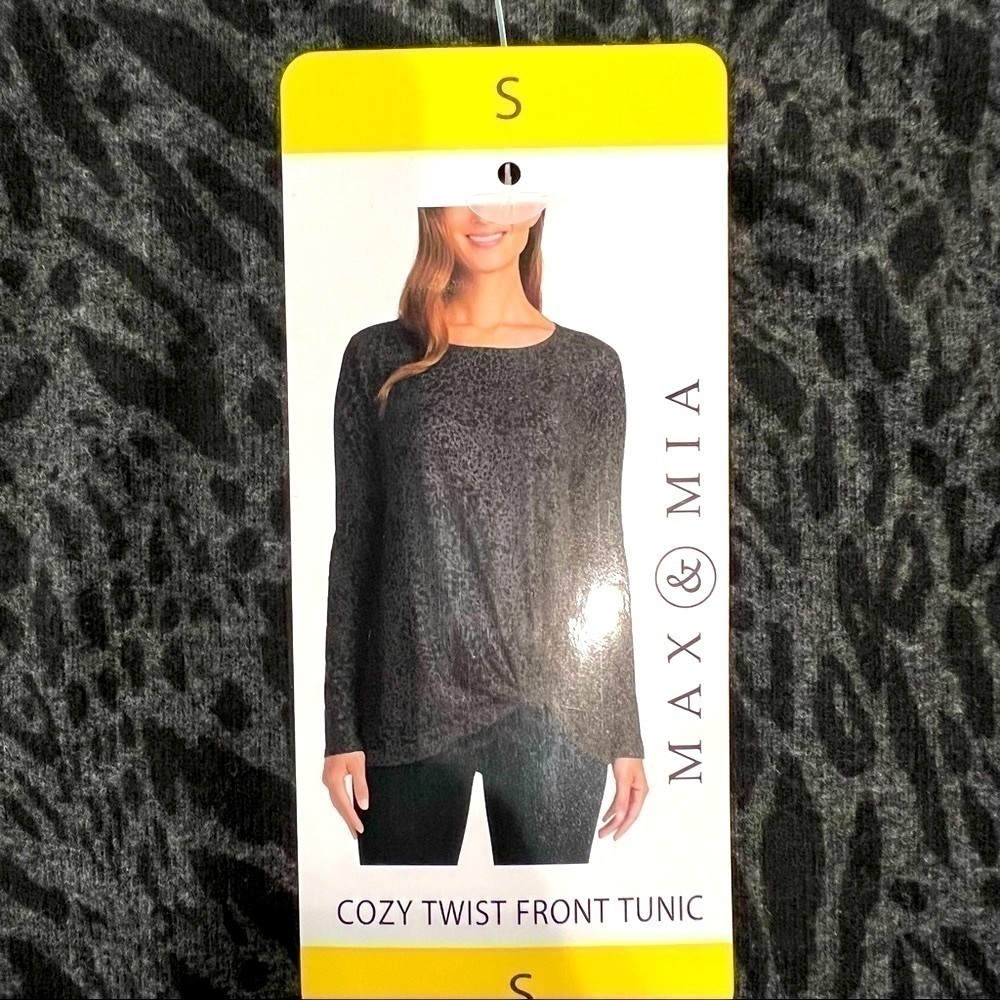 𝅺new - Max & Mia Animal Print Cozy Soft Long Sleeve Front Side Twist Top SZ SM